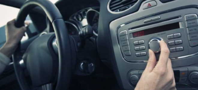 Включение магнитолы при запуске двигателя